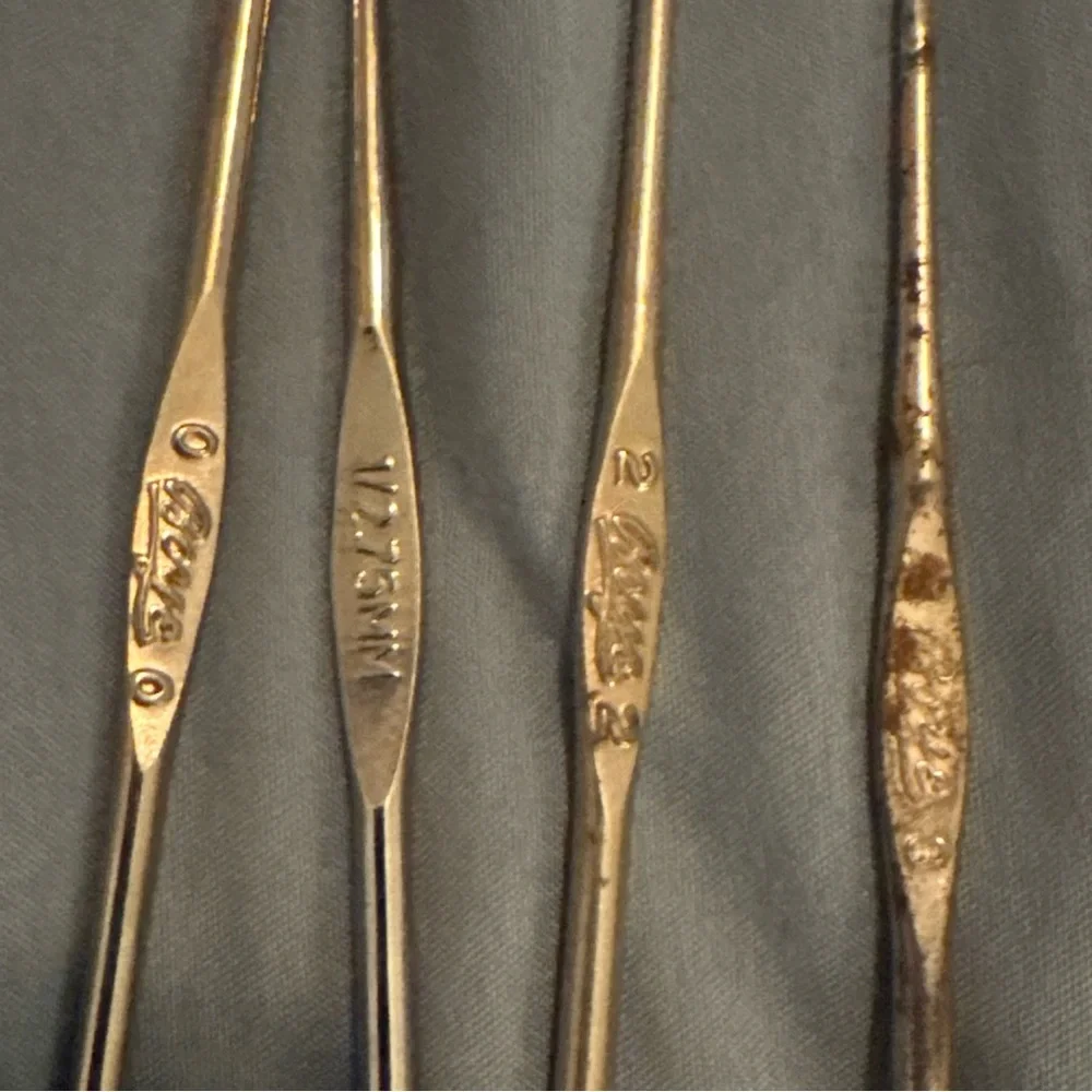 Boye Vintage Metal Crochet Hook Set Sizes 0, 1, 2, 3, 4, 5, 9 Grandmacore